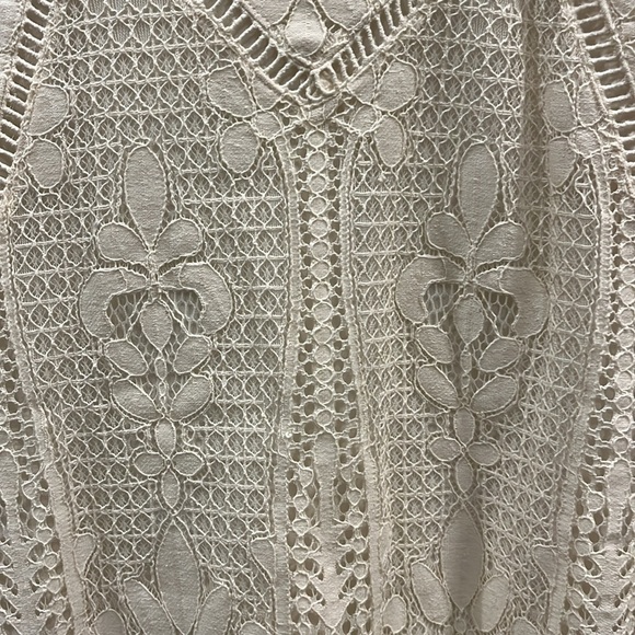 Lace top - Picture 2 of 4